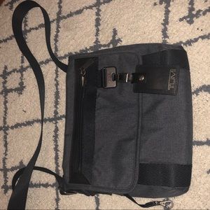 BNWOT Tumi Whittier Mini Messenger Bag